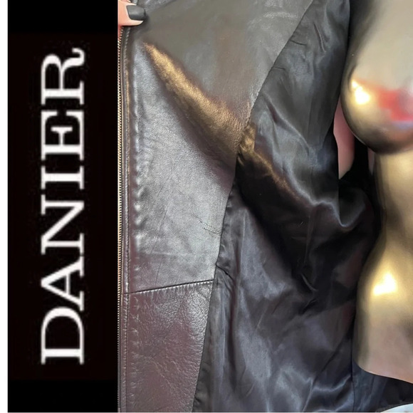 Danier Leather Coat Motorcycle Jacket Black Leather Belted  Coat Small - Picture 6 of 9